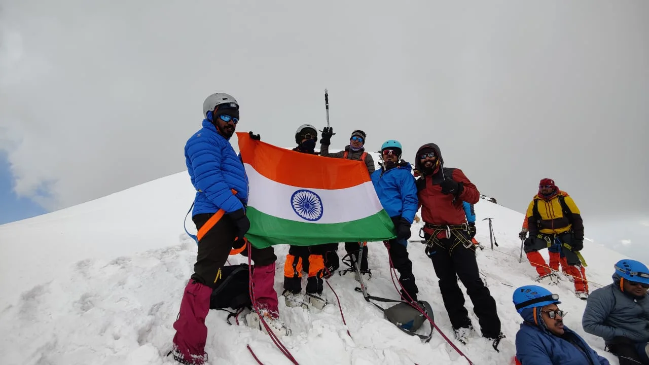 Friendship-peak-b