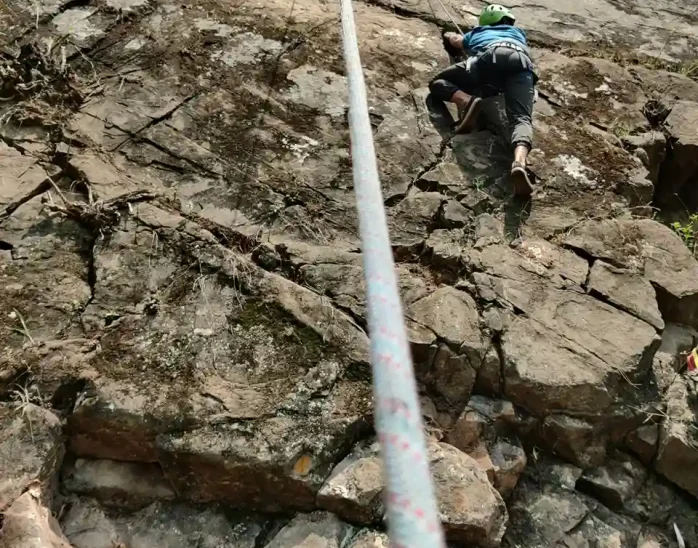 Rock_climbing_wzevud